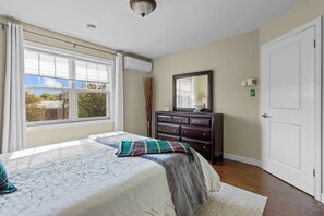 4 Schlafzimmer, Bügeleisen/Bügelbrett, Reisekinderbett, WLAN