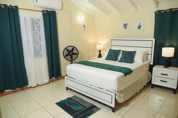 3 chambres, fer et planche à repasser, Wi-Fi, literie fournie