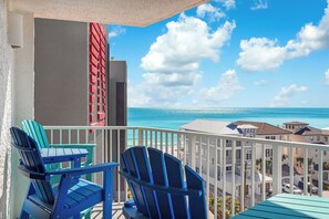 Property grounds - Mainsail 471 - Gulf Front Condo, Community Pool, Hot Tub, Free Beach Service! (Miramar Beach)