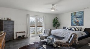 3 bedrooms, iron/ironing board, WiFi, bed sheets - Coming Soon!  Amazing Lake View & 3 Mins to Marina (Bremen)