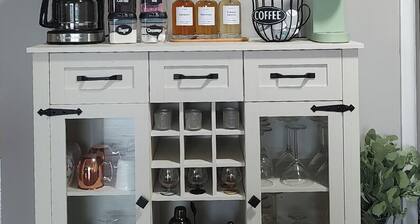 11 min from BUF Airport, 19 min from Bills Stadium, 35 min from Niagara Falls!