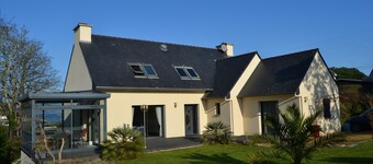 Magnificent seafront villa on the Pink Granite Coast