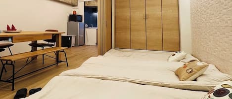 3 bedrooms, WiFi, bed sheets