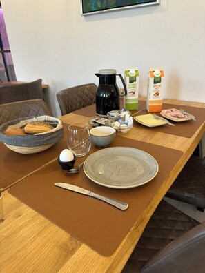 Desayuno buffet todos los días (con cargo) 