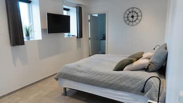 Double or Twin Room, Non Smoking, Kitchen | 2 bilik tidur, Wi-fi percuma