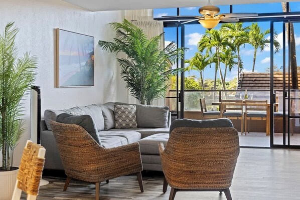 Smart TV, ping pong - Partial Oceanview 2bed condo, across st from ocean (Napili-Honokowai)