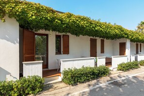 Condo tiện nghi đơn giản | Hiên