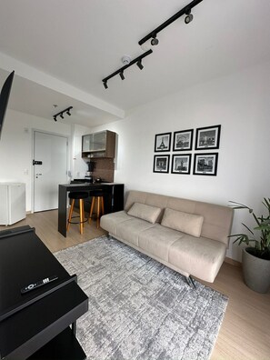 Apartment | Living area | TV