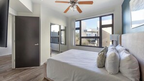 1 Schlafzimmer, Schreibtisch, Bügeleisen/Bügelbrett, WLAN