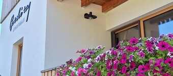 Two-bedroom apartment with a balcony and a stunning view of the Julian Alps