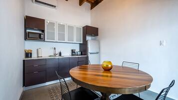Apartment, 1 Bedroom | Private kitchen | Full-size fridge, microwave, oven, stovetop