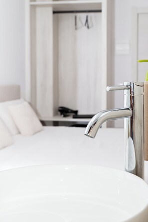 Soundproofing, free WiFi, bed sheets - Hotel Casa Jazmin by Blossom Hotels (Granada)