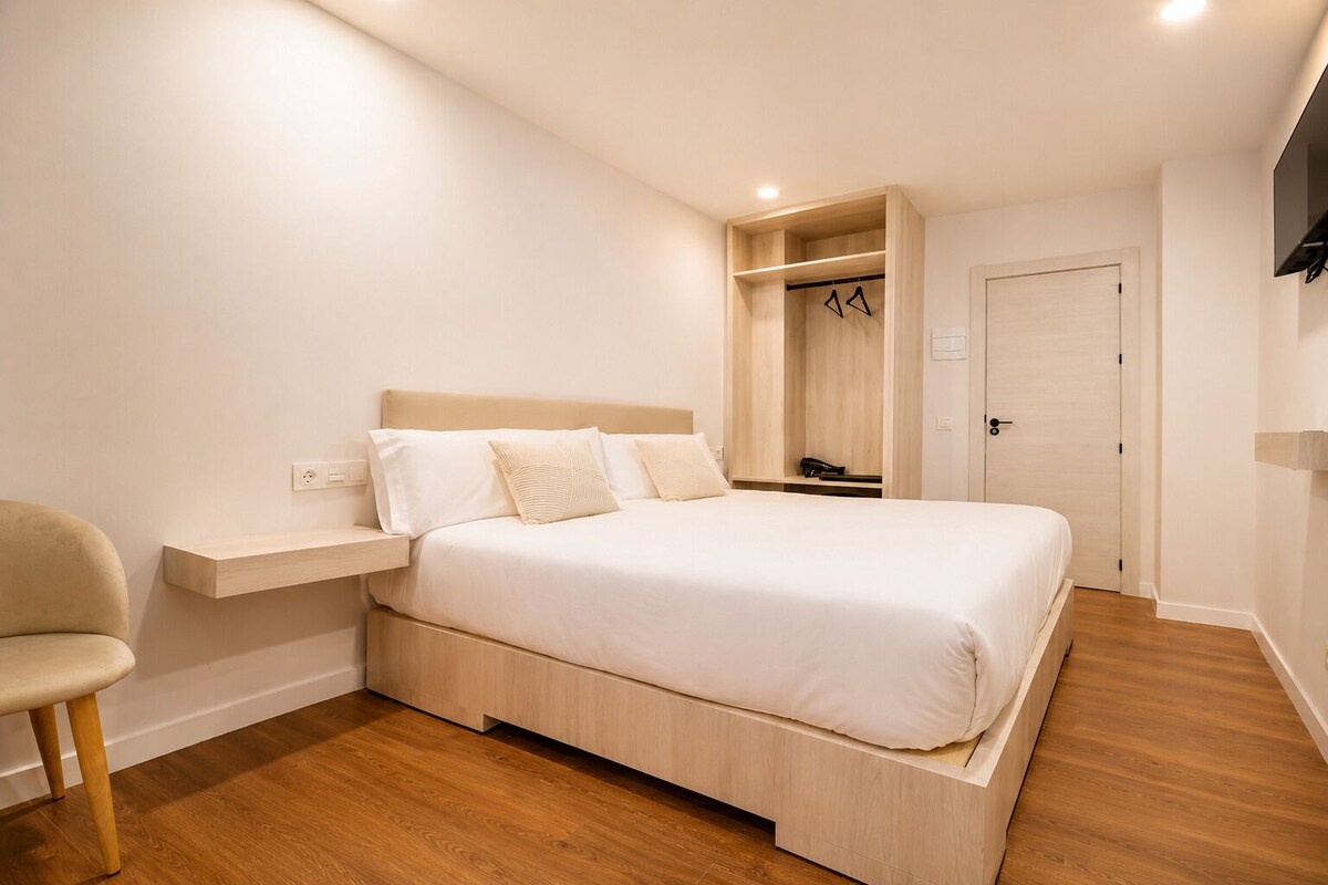 Double or Twin Room | Soundproofing, free WiFi, bed sheets