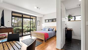 3 slaapkamers, een strijkplank/strijkijzer, wifi