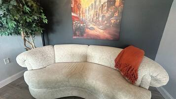 TV connectée, cheminée