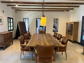 TV, table football - Viamonte Winery Lodge (Luján de Cuyo)