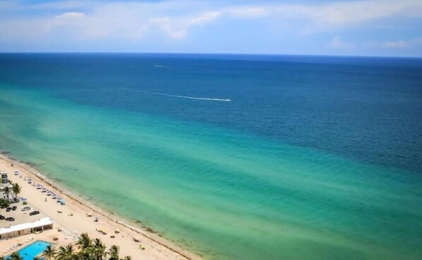 Beach - Chic studio with WiFi and AC in tranquil Longboat Key #2 (Longboat Key)