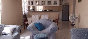 Islandlife Rentals: St. Peter home away from home