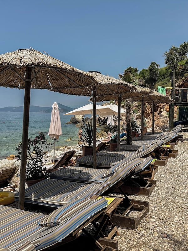 Beach nearby, beach bar