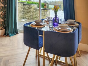 Dining - 1 bedroom accommodation in Nawton, near Helmsley (Nawton, near Helmsley)