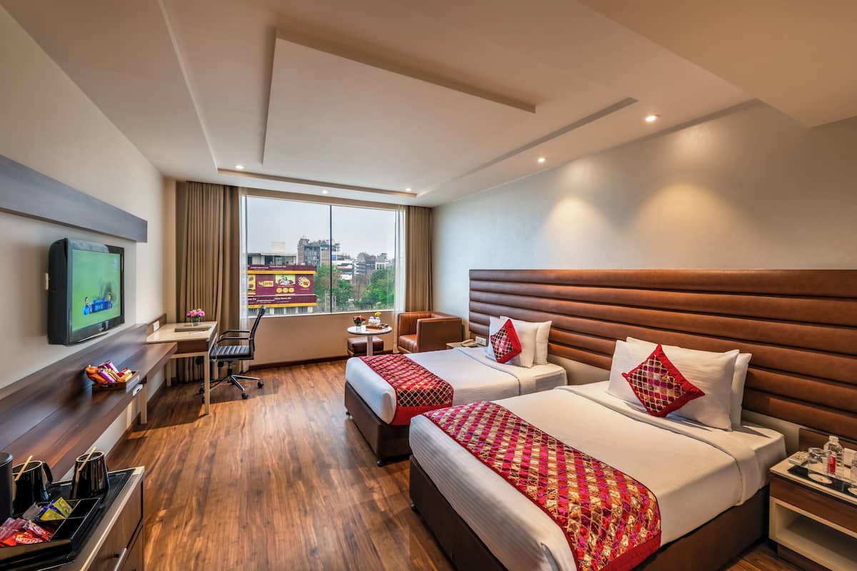 Executive-rum | 1 sovrum, värdeförvaringsskåp på rummet och skrivbord