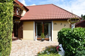 Exterior - Holiday Home in Krzynia (gmina Osiek)