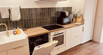 Appartement à 2 pas du port, des commerces et du marché. Idéal pour les familles