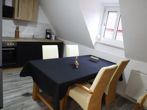 Dining - Ferienwohnung " Tor zum Frankenwald" in Mitwitz. Gemütlich und neu renoviert (Mitwitz)