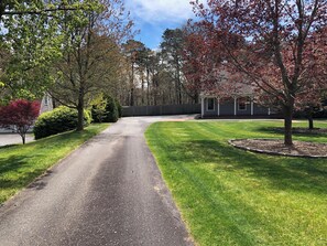 Property grounds - Luxurious Yarmouthport escape with 3 bedrooms 3 bath sleeps 11, dog friendly  (Yarmouth)