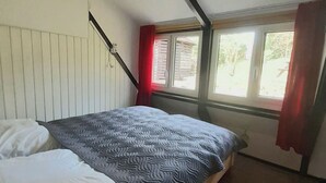 3 soverom, strykejern/-brett, reiseseng for barn og wi-fi (inkludert)