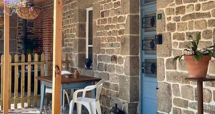 Owl Farmhouse: Charming 19th-Century French Farmhouse in a Tranquil Hamlet