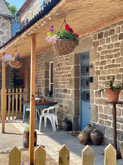 Owl Farmhouse: Charming 19th-Century French Farmhouse in a Tranquil Hamlet