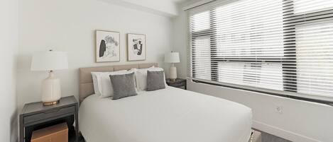 2 dormitorios, escritorio, tabla de planchar con plancha y wifi