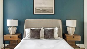 2 bedrooms, desk, iron/ironing board, WiFi - Landing | Stylish 2BD, Pool, Game Room (Fort Worth)