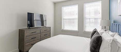 2 bedrooms, desk, iron/ironing board, Internet
