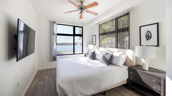 1 bedroom, desk, iron/ironing board, WiFi