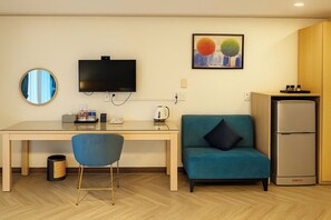 Deluxe Double Room Single Use, Non Smoking