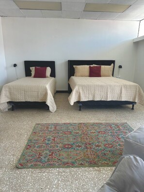 1 bedroom, desk, iron/ironing board, free WiFi