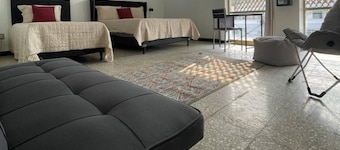 Renovated Downtown Apt./Wi-fi