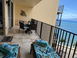 Apartment | 2 bedrooms, desk, Internet - Whale Watching From Your Lanai - Tropical Oceanfront 2-2 in West Maui (Lahaina)