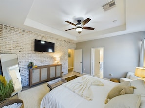 4 Schlafzimmer, Schreibtisch, Bügeleisen/Bügelbrett, Reisekinderbett