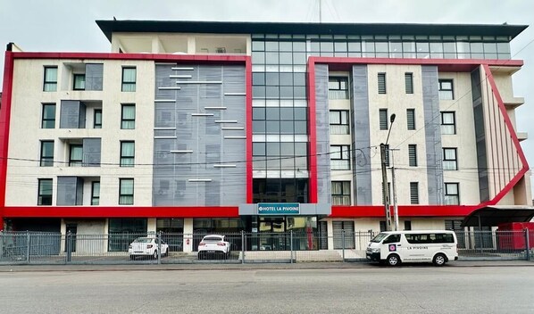 Fachada de la propiedad