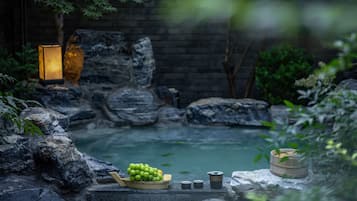 Junior-Doppelzimmer, Gartenblick | Terrasse/Patio