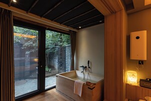 Traditional Double Room, Garden View | Premium bedding, down comforters, minibar, individually decorated