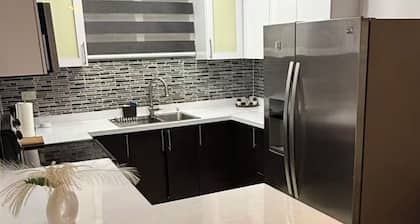 Charming 3-bedroom house in San Juan with WiFi and AC