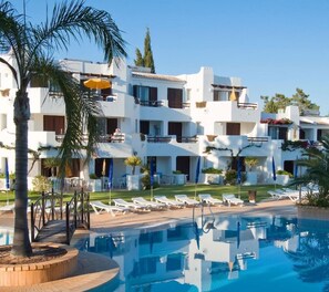 Innenpool, Außenpool