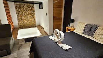 1 bedroom, down duvets, laptop workspace, rollaway beds