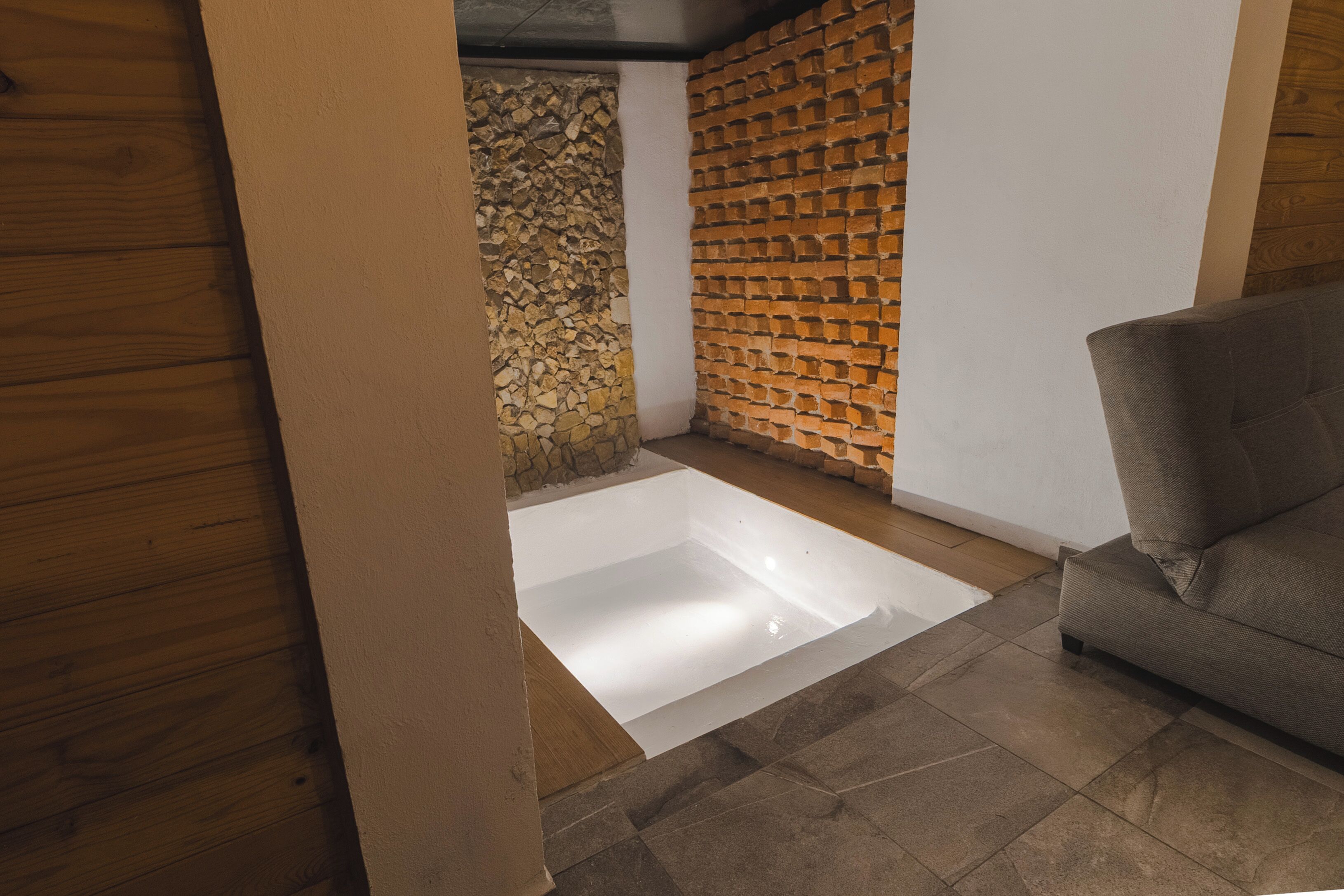 Romantic Cabin, Patio | Down comforters, laptop workspace, rollaway beds, free WiFi