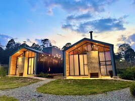 1 間睡房、羽絨被、手提電腦工作空間、摺床/加床 (收費)