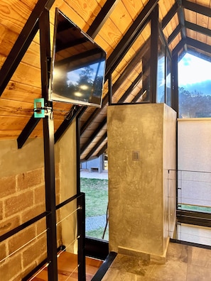 1 bedroom, down comforters, laptop workspace, rollaway beds